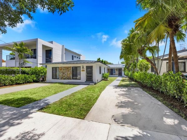3050 SW 26th St , Unit 3050, Miami, FL 33133