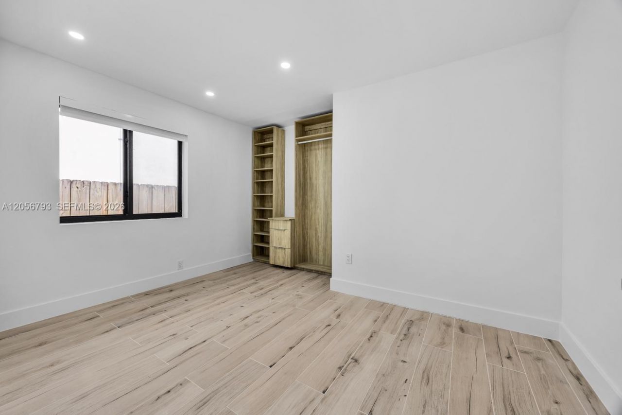 3050 SW 26th St, Unit 3050, Miami, FL 33133 Photo