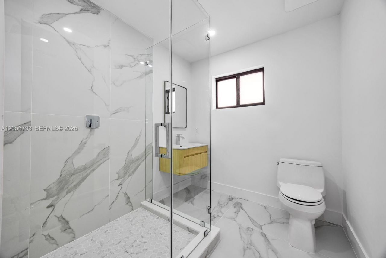 3050 SW 26th St, Unit 3050, Miami, FL 33133 Photo