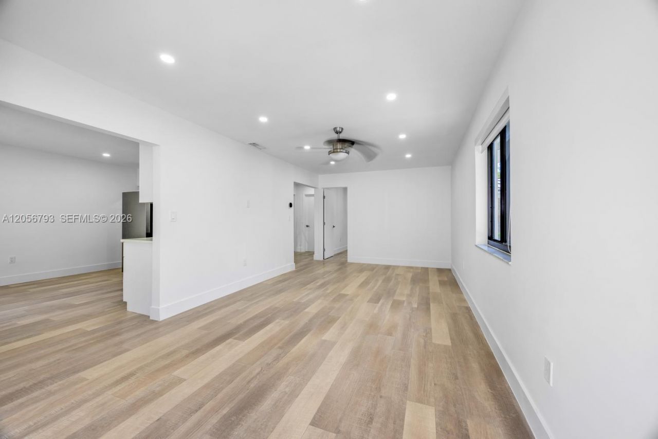 3050 SW 26th St, Unit 3050, Miami, FL 33133 Photo