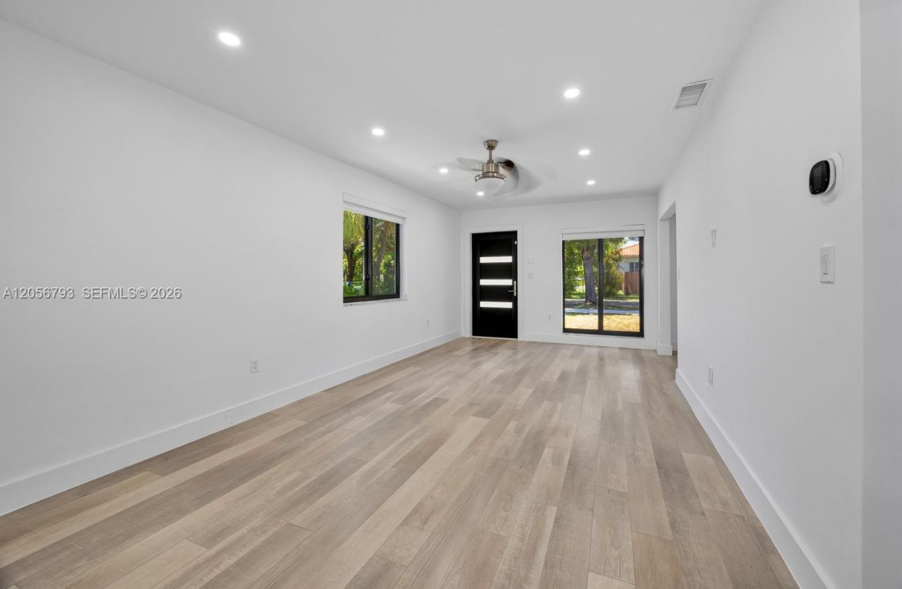 3050 SW 26th St, Unit 3050, Miami, FL 33133 Photo