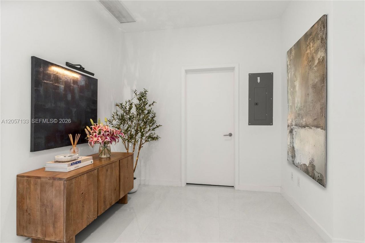 501 NE 31st St , Unit 203, Miami, FL 33137 Photo