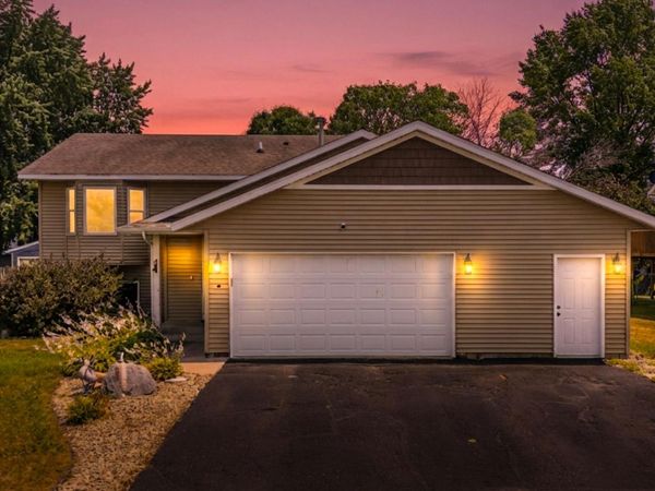 3665 James Court, Hastings, MN 55033