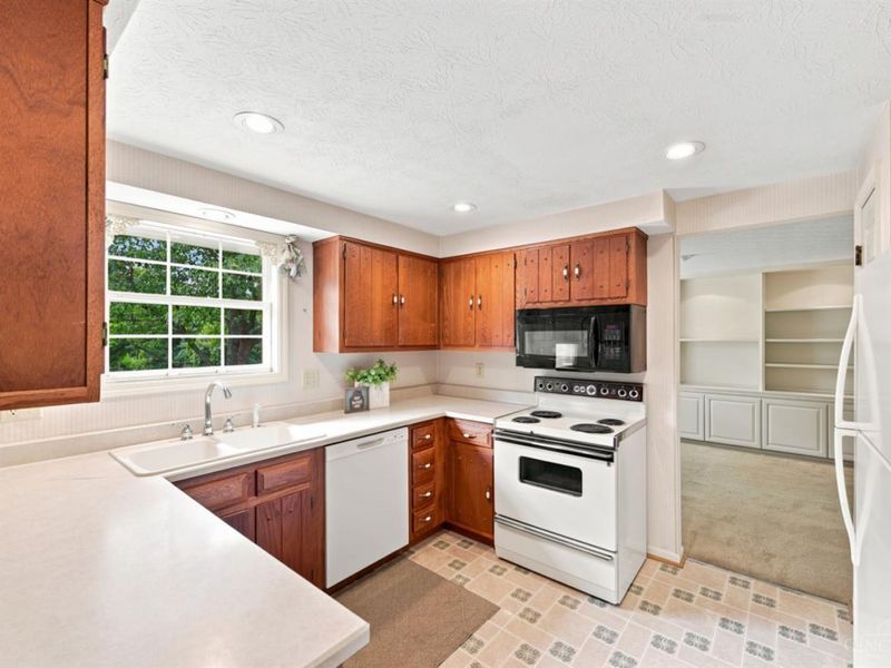 4938 Bonaventure Court, Delhi Twp, OH 45238 Photo 7