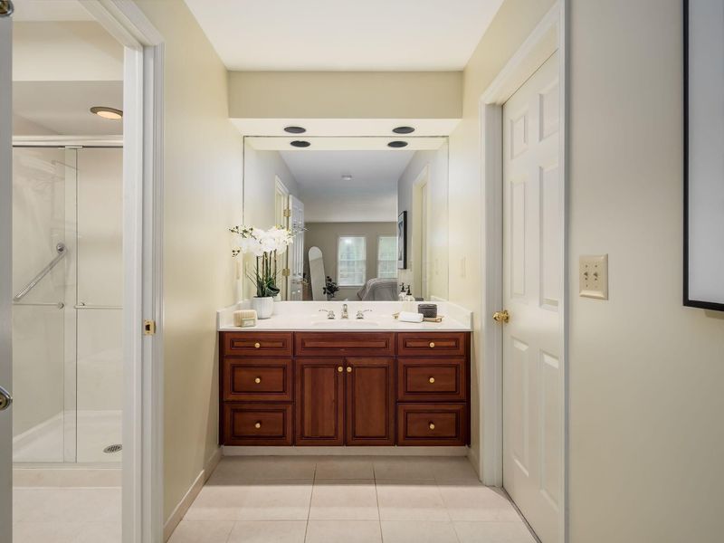 2310 Sandover Road, Columbus, OH 43220 Photo 24
