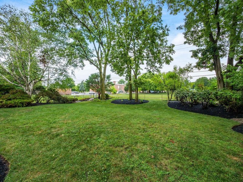 2310 Sandover Road, Columbus, OH 43220 Photo 3