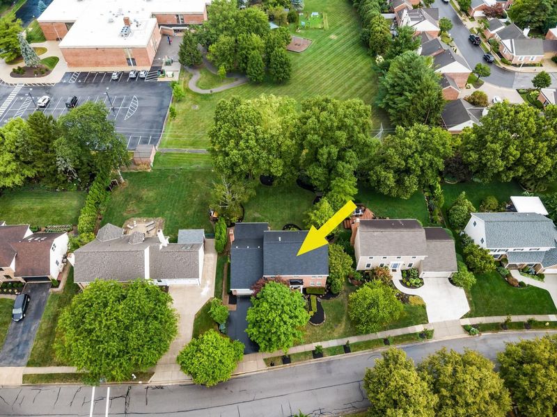 2310 Sandover Road, Columbus, OH 43220 Photo 4