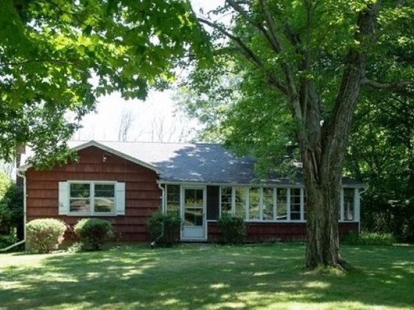 53 Kemah Mecca Lake Rd, Hampton, NJ 07860