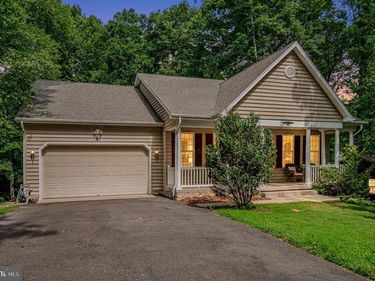 104 CONFEDERATE DRIVE , LOCUST GROVE, VA 22508