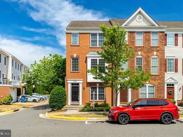 25368 SHIPLEY TERRACE, CHANTILLY, VA 20152