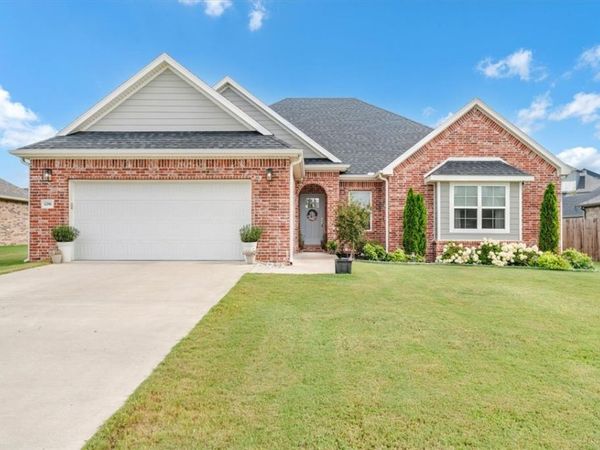 1296 Marcello Avenue , Tontitown, AR 72762