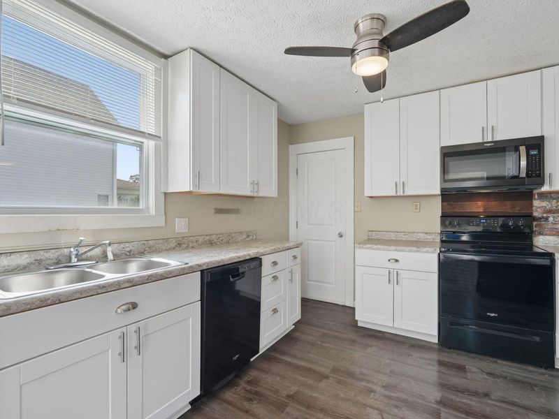 1124 E 21st Avenue, Columbus, OH 43211 Photo 12