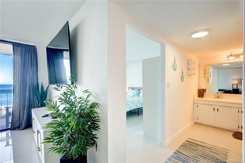 9940 S Ocean Drive, Unit 305, Jensen Beach, FL 34957 Photo