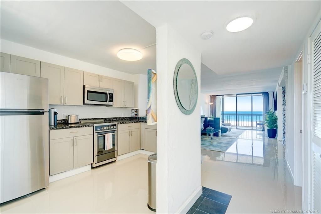 9940 S Ocean Drive, Unit 305, Jensen Beach, FL 34957 Photo
