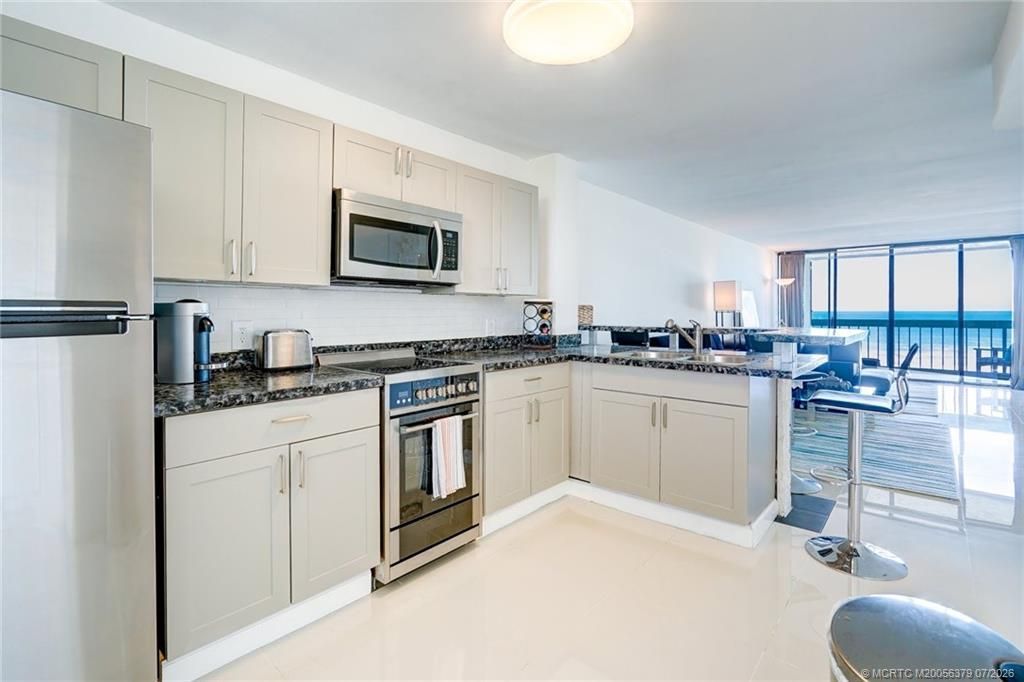 9940 S Ocean Drive, Unit 305, Jensen Beach, FL 34957 Photo