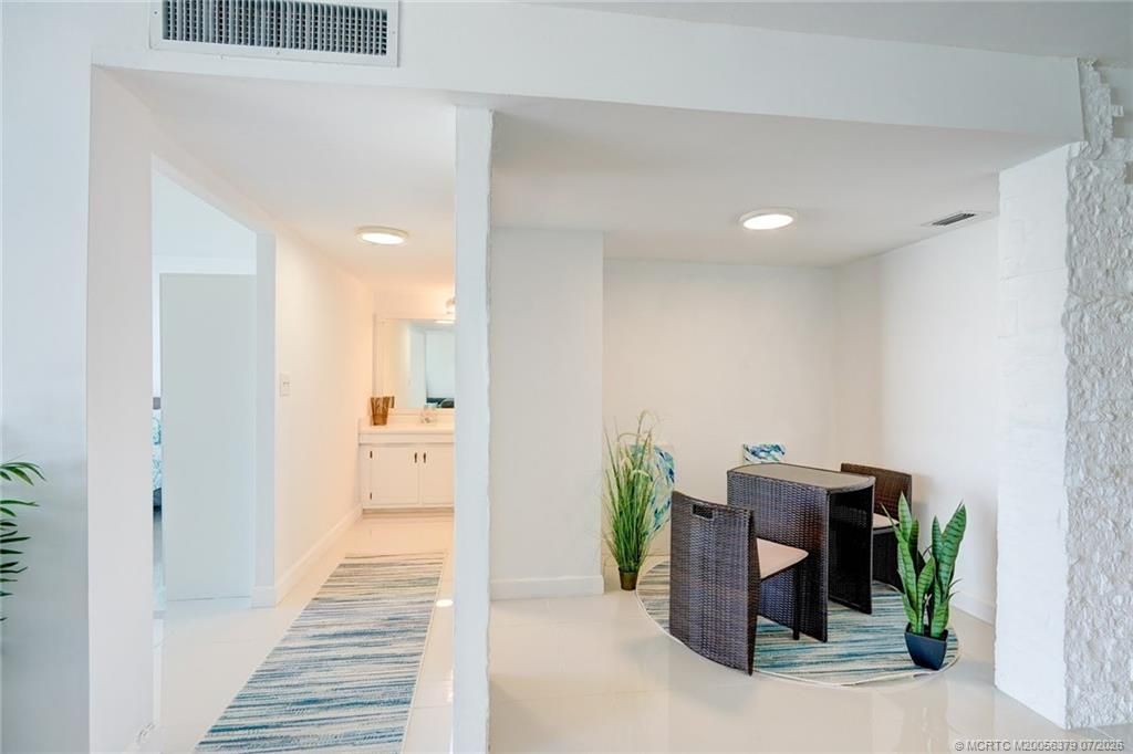 9940 S Ocean Drive, Unit 305, Jensen Beach, FL 34957 Photo