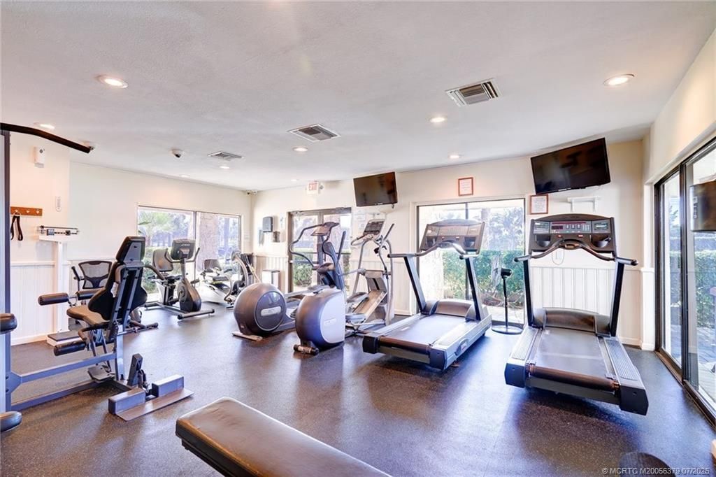 9940 S Ocean Drive, Unit 305, Jensen Beach, FL 34957 Photo