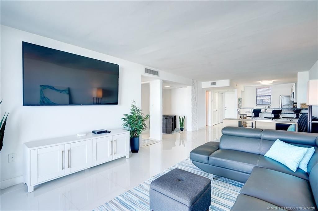 9940 S Ocean Drive, Unit 305, Jensen Beach, FL 34957 Photo