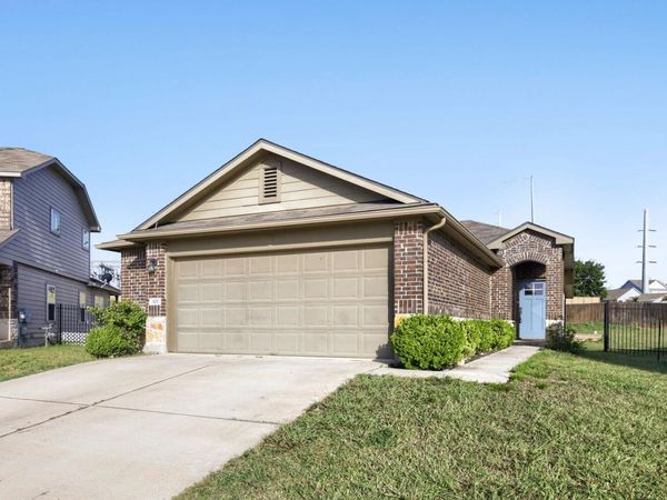 101 Blue Sage DR, Leander, TX 78641