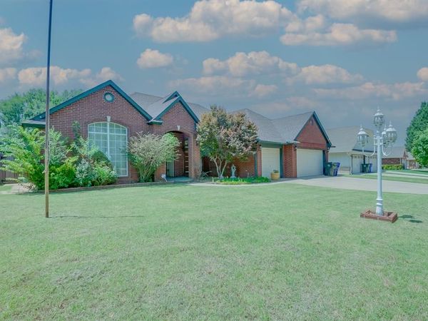 821 Leisure Drive, Midwest City, OK 73110