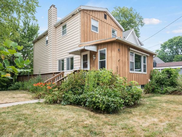 2483 N Newhall Ln, Milwaukee, WI 53211