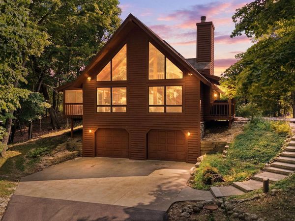 4239 Grandview Ct, Richfield, WI 53017