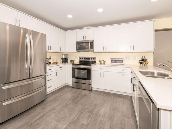 3303 S 123rd St, West Allis, WI 53227