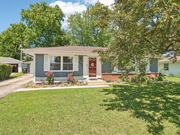 2616 Iris Ct, Caledonia, WI 53402