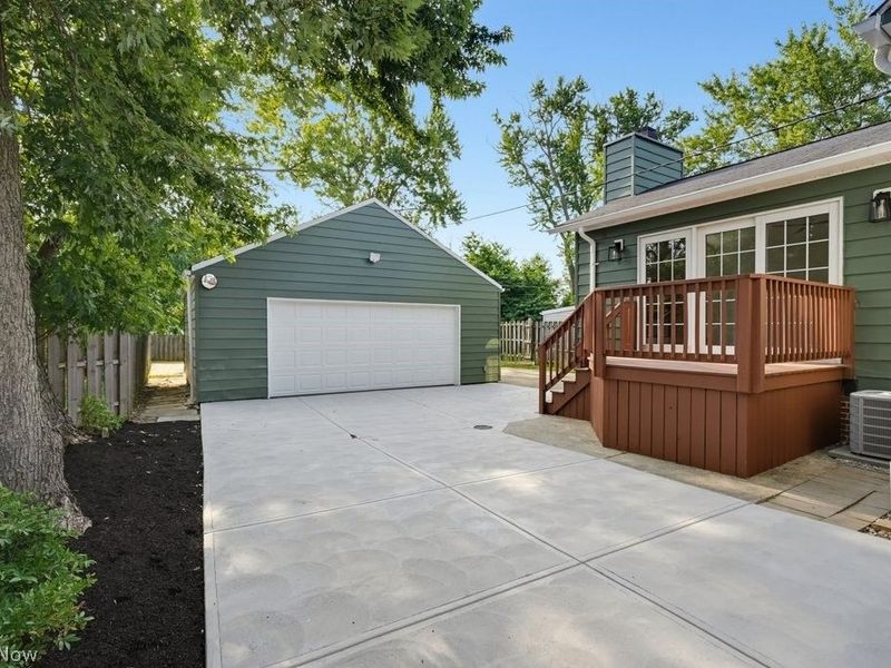 1257 Sunset Road, Mayfield Heights, OH 44124 Photo 3