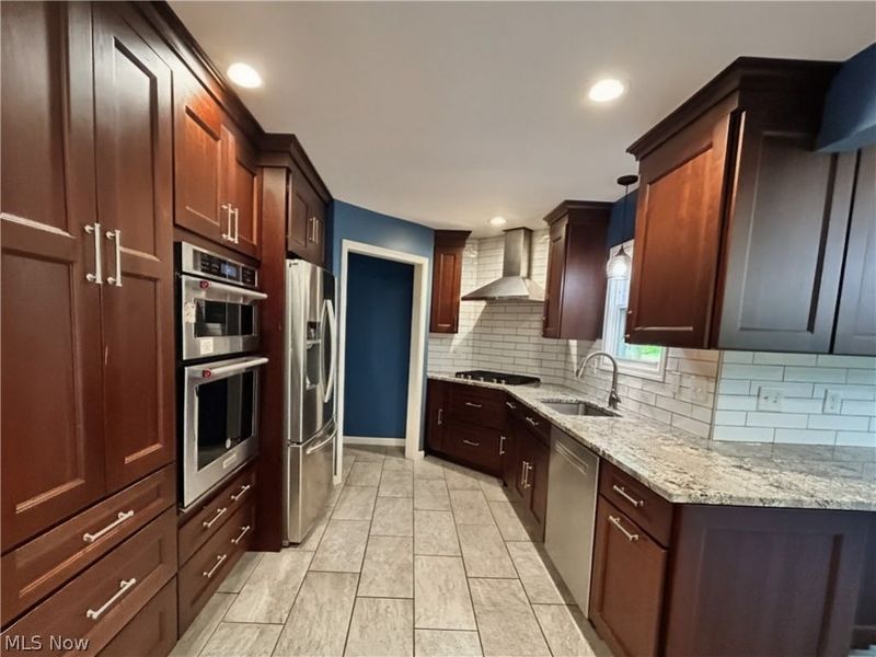 1011 Learidge Road, Lyndhurst, OH 44124 Photo 5