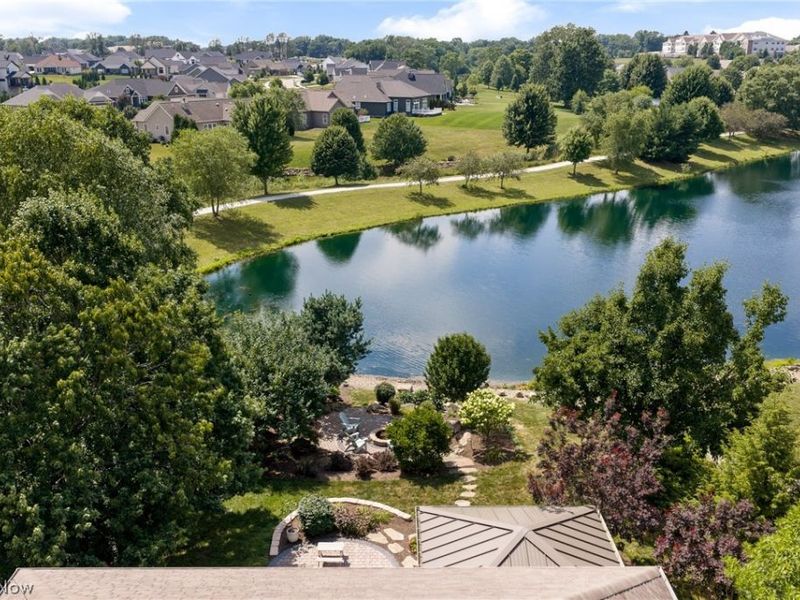 1136 Laurel Green Drive NE, North Canton, OH 44720 Photo 11