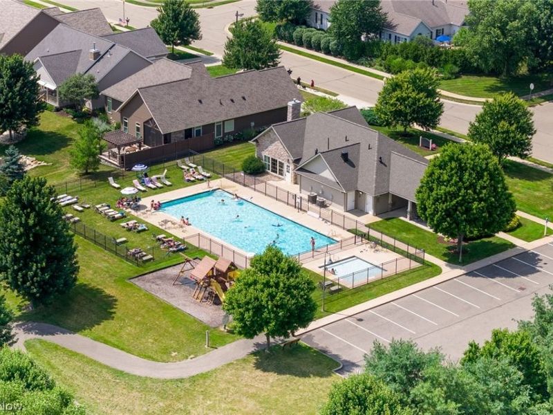 1136 Laurel Green Drive NE, North Canton, OH 44720 Photo 47