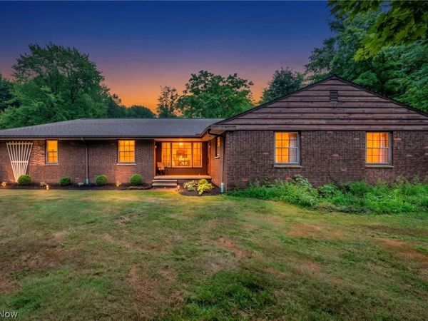 11523 Auburn Road , Chardon, OH 44024