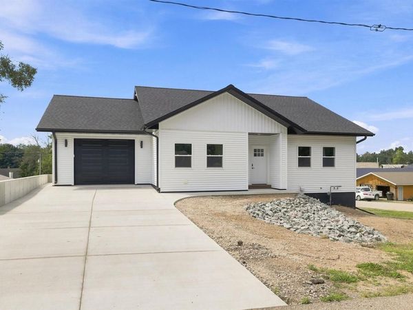3040 OAK STREET, Nelsonville, WI 54458