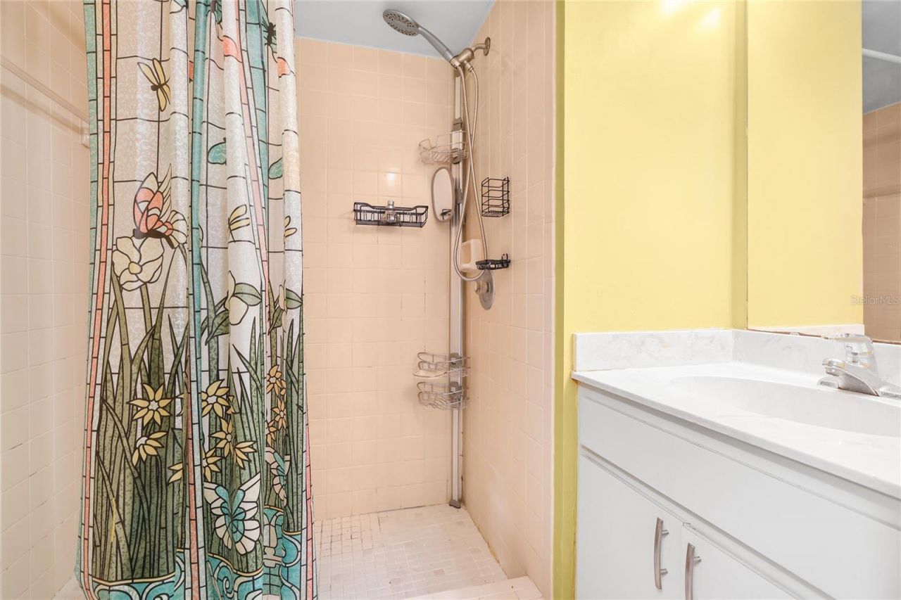 5683 Summerside Lane, Unit 25A, Sarasota, FL 34231 Photo