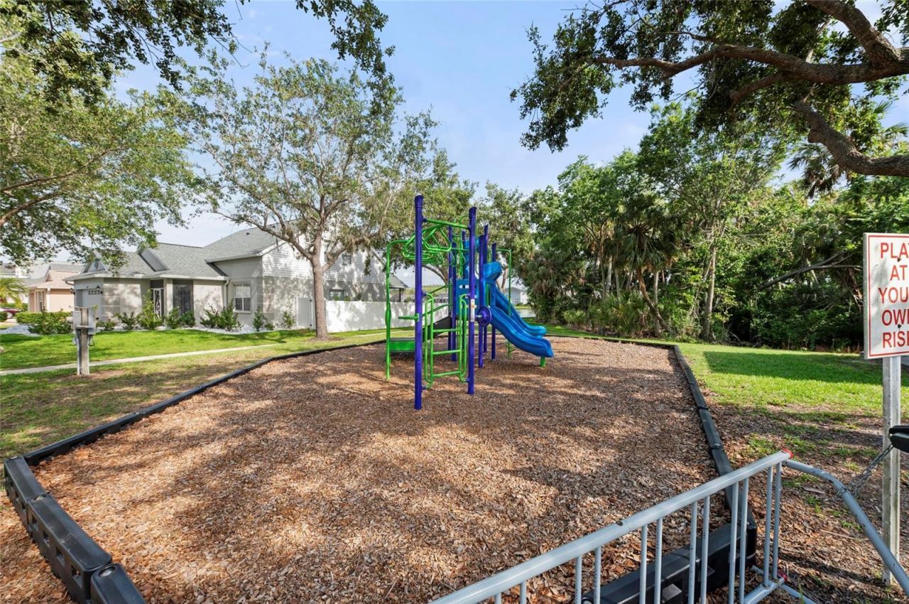 5224 58th Terrace E, Bradenton, FL 34203 Photo