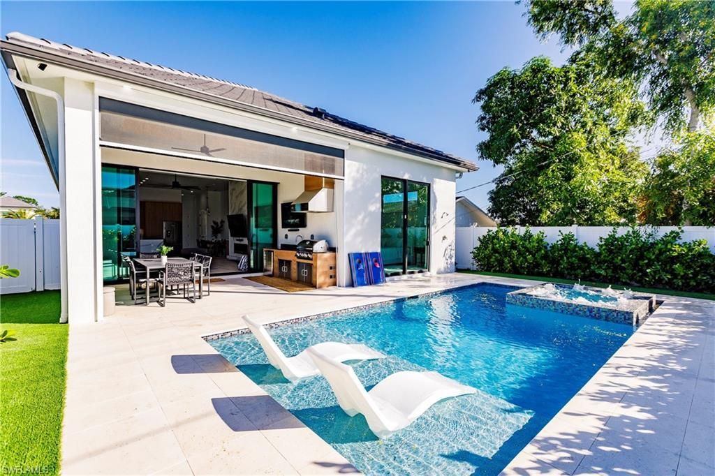 748 110th Ave N, Naples, FL 34108 Photo