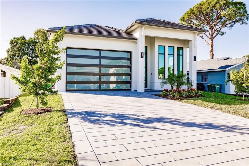 748 110th Ave N, Naples, FL 34108 Photo