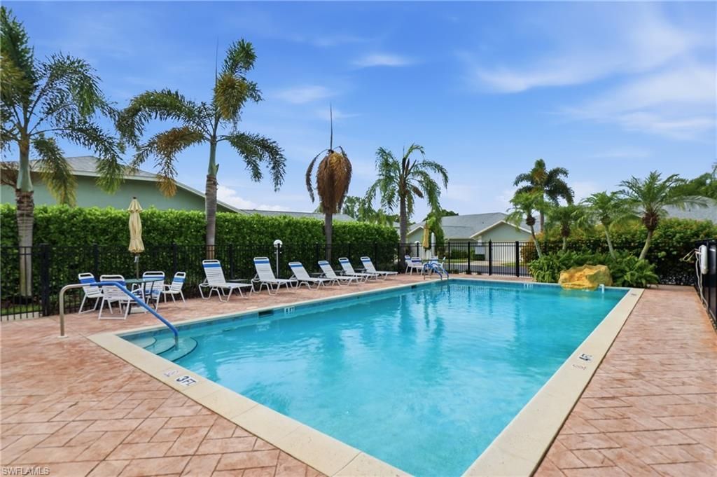1768 Royal Cir , Unit 1402, Naples, FL 34112 Photo