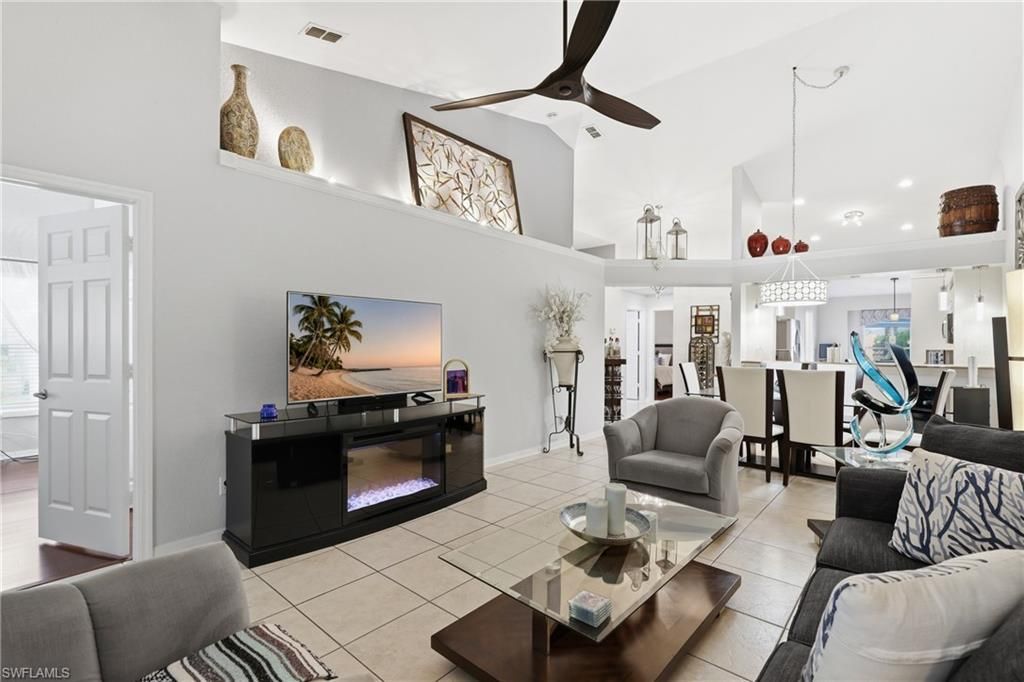1768 Royal Cir , Unit 1402, Naples, FL 34112 Photo