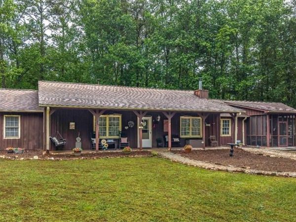 712 Honeysuckle Lane , Temple, GA 30179