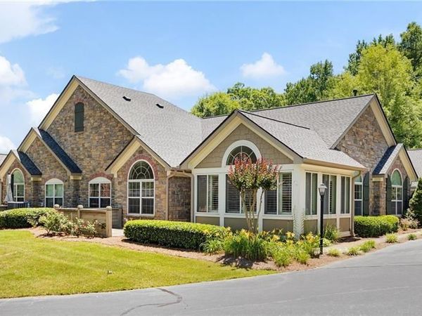 5276 Stone Village Circle , Unit 8, Kennesaw, GA 30152