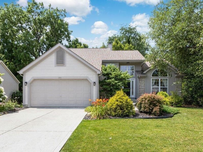231 Hawthorn Boulevard, Delaware, OH 43015 Photo 2