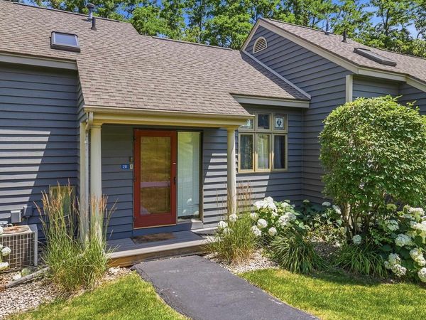 20 Valleywood Lane, GALENA, IL 61036