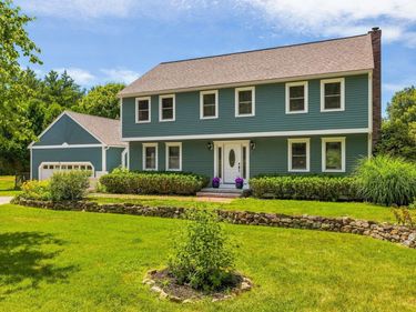 3 Gold Post Road, Dover, NH 03820
