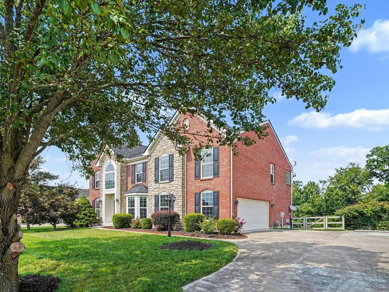 2324 Summerwoods Drive, Hebron, KY 41048 Photo 2