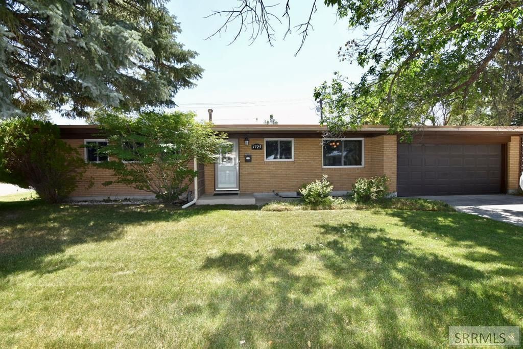 1725 Rainier Street, Idaho Falls, ID 83402 Main Photo