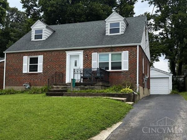 6825 Esther Lane, Madeira, OH 45243