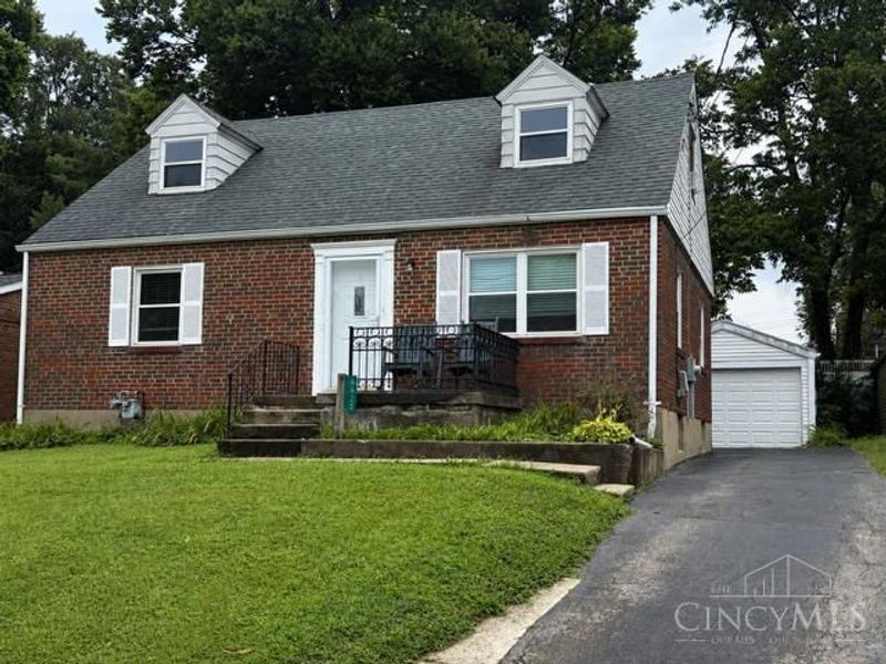 6825 Esther Lane, Madeira, OH 45243 Photo 1