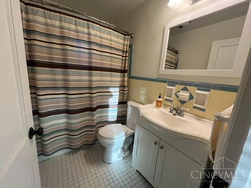 6825 Esther Lane, Madeira, OH 45243 Photo 12